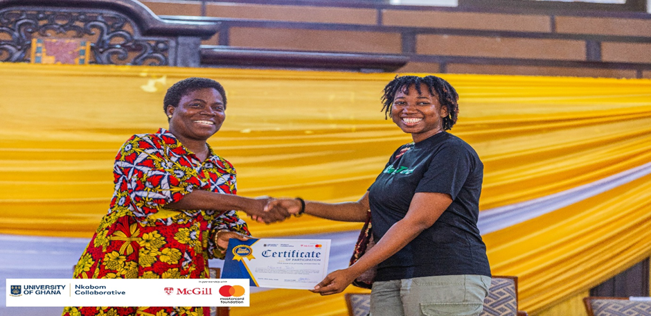 An exhibitor receiving a certicate of recognition